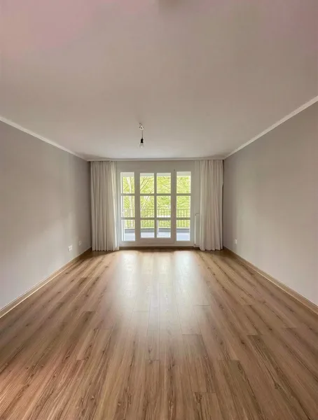 Attraktive 3-Zimmer-Wohnung mit Einbauküche, Hobbyraum und viel Platz — photo 1